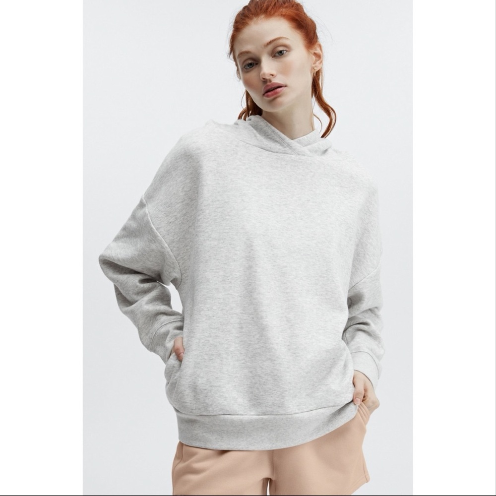 Fabletics Eco Go-To Pocket Sweatshirt Hoodie in Light Gray Heather